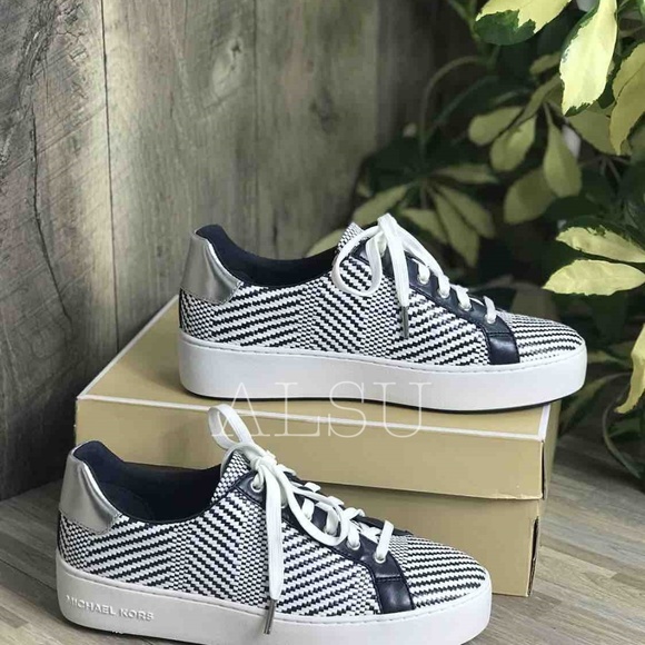 NWT Michael Kors Poppy Lace Up Diagonal Weave Navy - Picture 2 of 8